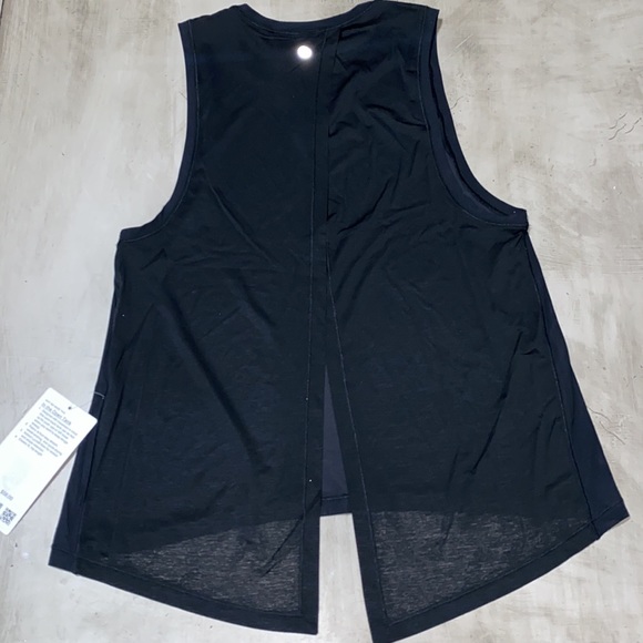 🍋 Lululemon In the Open Tank, NWT - Picture 4 of 8